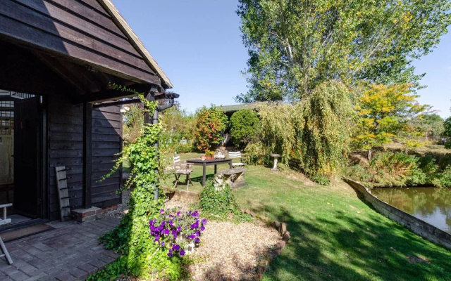 Rustic Holiday Home in Goudhurst Kent with Private Parking