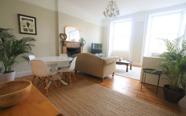 Elegant One Bedroom Home in the Heart of Clifton