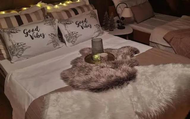 Vikendica Pahuljica