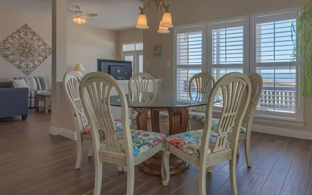 Lotsa Dunes by Meyer Vacation Rentals