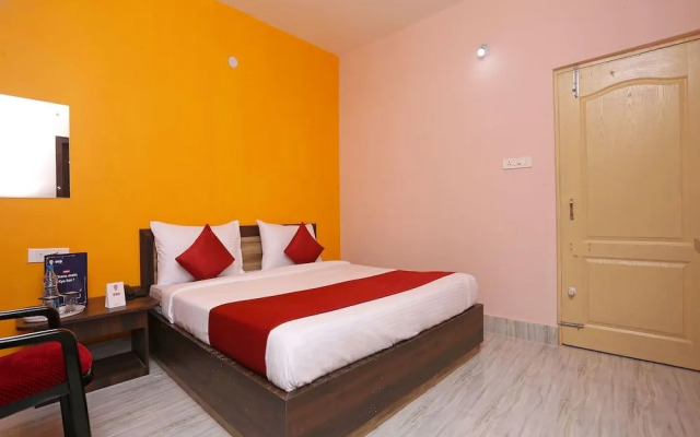 OYO 9842 Hotel Shibani & Suhani