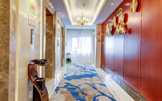Vienna Hotel (Nanchang County Chengbi Lake)