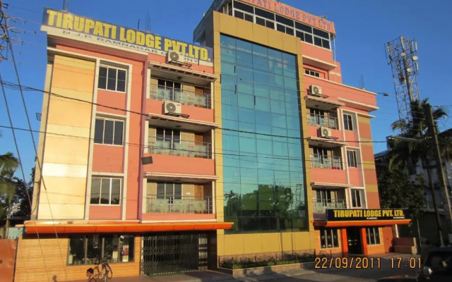 OYO 16064 Hotel Tirupati