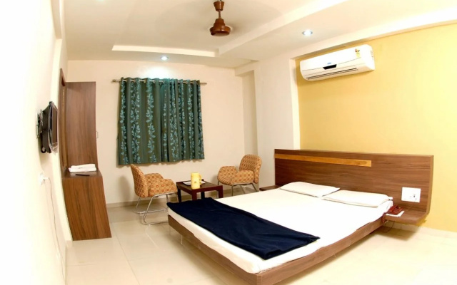 Hotel Rahi Local Unmarried Nri Not Alloewed