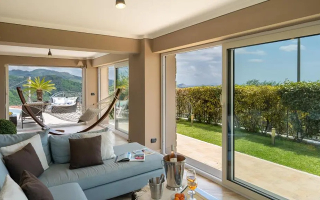 VILLA DOLPHIN 10, Emma Villas