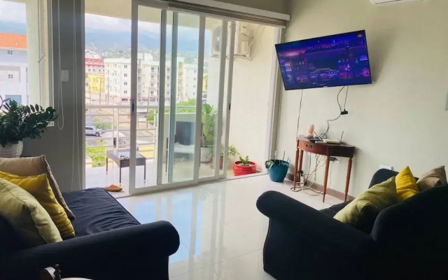 1 Bedroom Mountain Retreat New Kingston