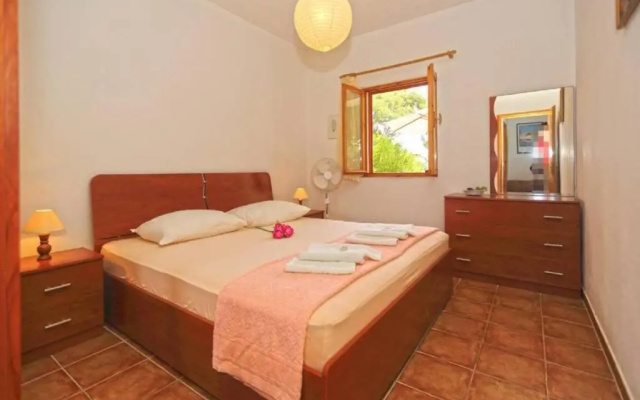 Apartments Josip - 100 m from beach