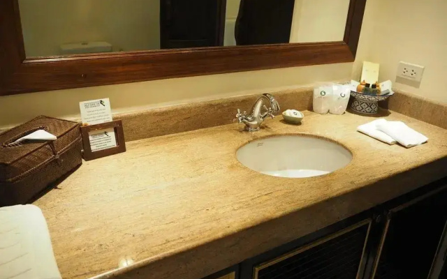Hotel Triputi Behror