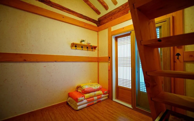 Hanok House