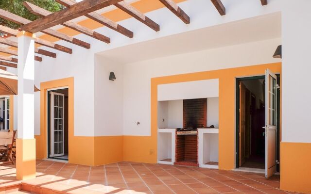 Отель Villa With 4 Bedrooms in Comporta, With Private Pool, Enclosed Garden вид на фасад