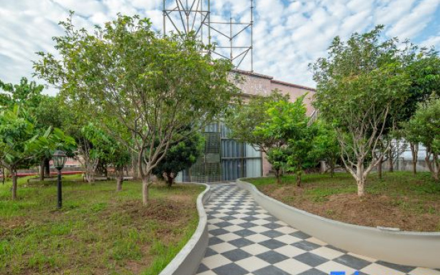 Dongguan Yinling Business Hotel