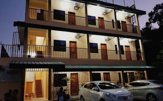Отель Pamujo Hostel Филиппины, Баклайон - отзывы, цены и фото номеров - забронировать отель Pamujo Hostel онлайн вид на фасад