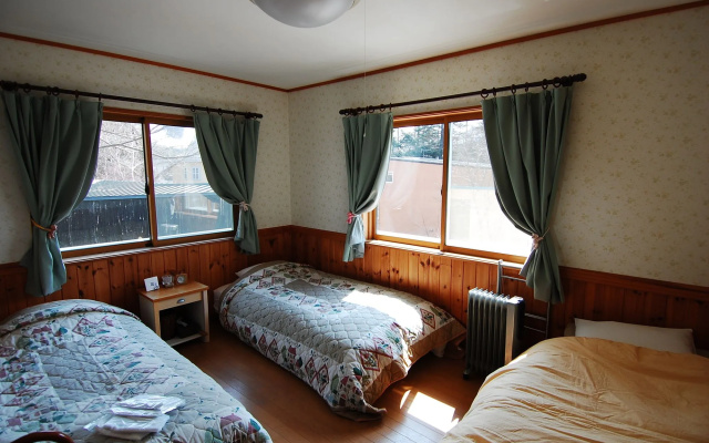 Guesthouse Chaconne Karuizawa