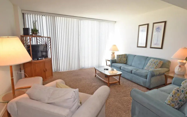 Century I 702 2 Bedroom Condo by RedAwning
