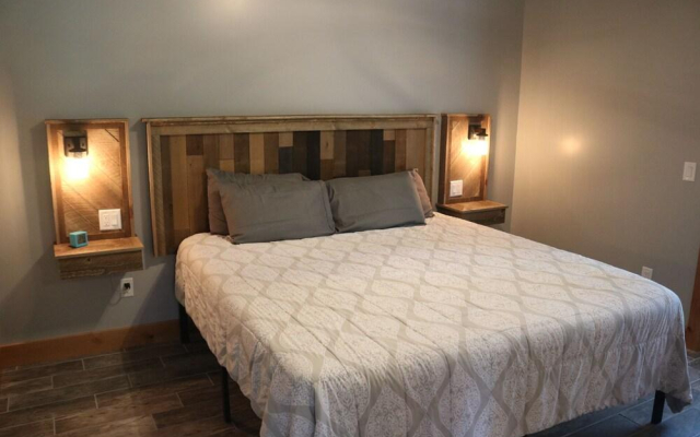 Columbine Inn