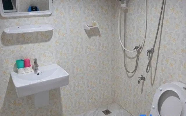 Phetnamnueng Apartment