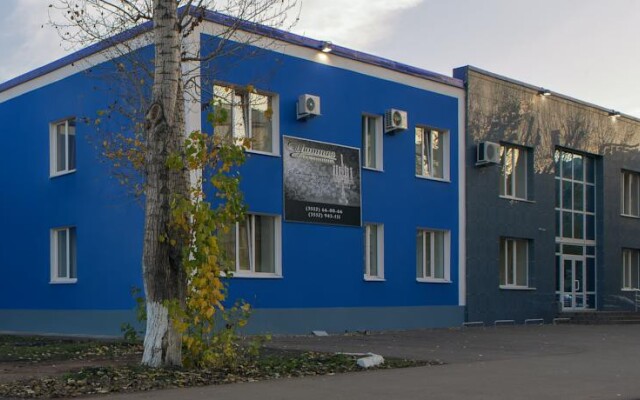 Гостиница Uyutnaya Orenburg в Оренбурге отзывы, цены и фото номеров - забронировать гостиницу Uyutnaya Orenburg онлайн Оренбург вид на фасад
