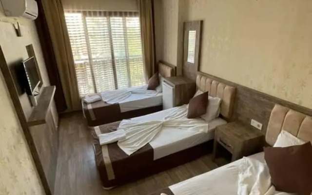 Ozgur Hotel