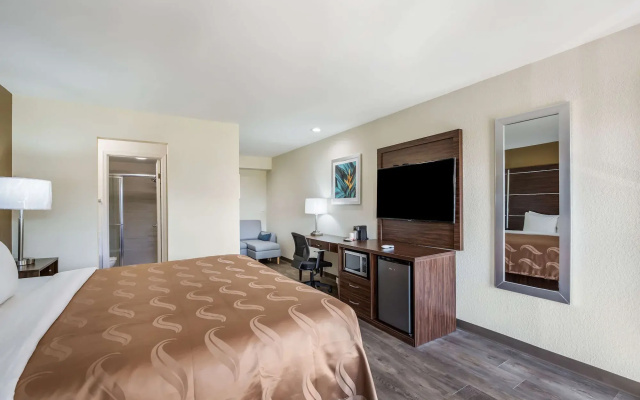 Quality Inn & Suites Suffolk West