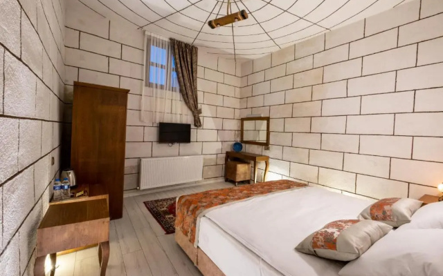 Mesken Cave Suites