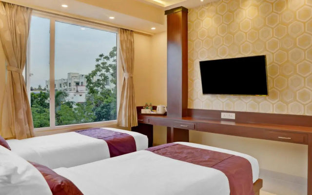 Treebo Premium The Crystal, Chinar Park