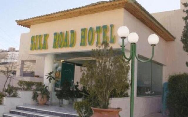 Отель Silk Road Hotel Иордания, Вади-Муса - отзывы, цены и фото номеров - забронировать отель Silk Road Hotel онлайн вид на фасад