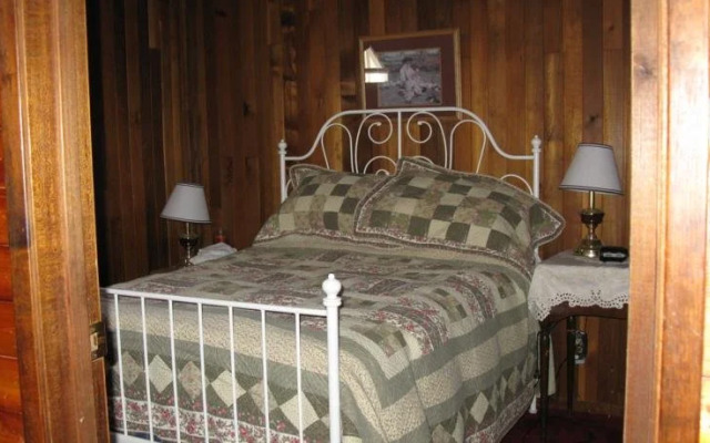 Dew Drop Inn