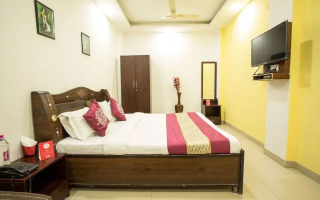 Hotel New Luxury Royale By OYO Rooms