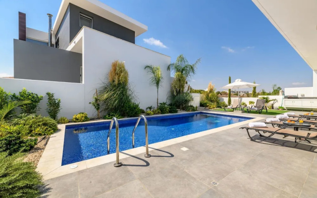 Olivine Waves Villa in Protaras