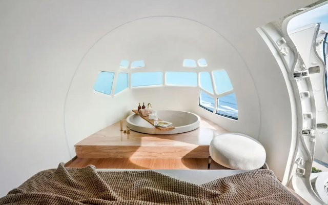 Private Jet Villa