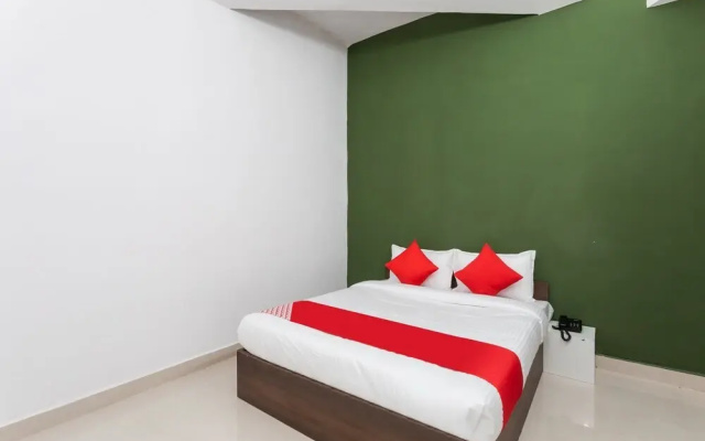 Convivial Paradise by OYO Rooms