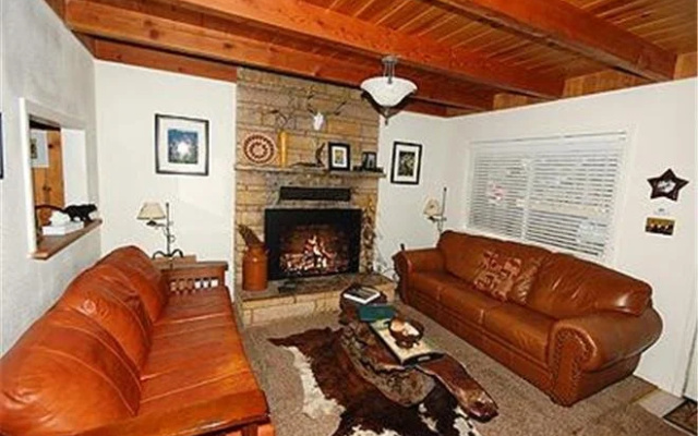 1091 Craig Avenue Holiday Home