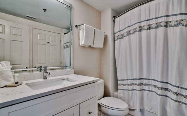 Sterling Gem Heated Pool Beach Front