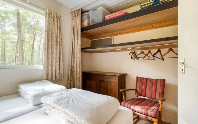 Lovely Holiday Home in Rheezerveen, in the Woods of Estate