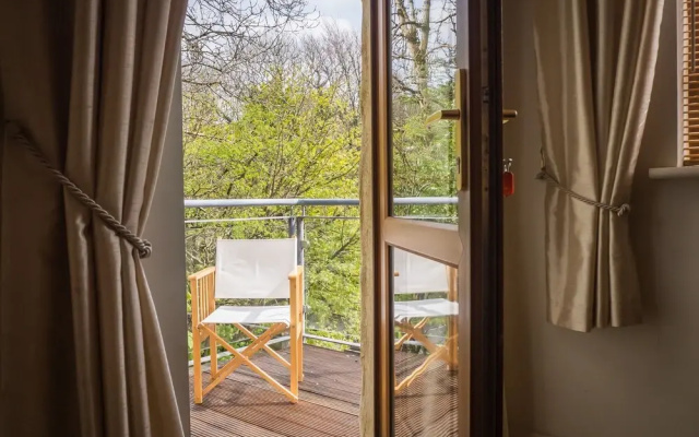 17 Canons Lane