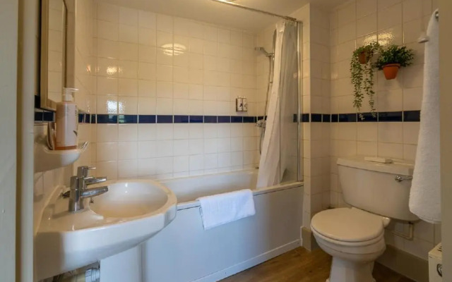 The Kings Arms Hotel - Inn