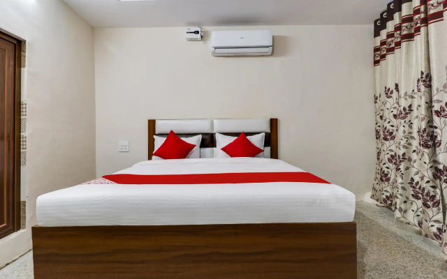 OYO 61295 Hotel Mayashri