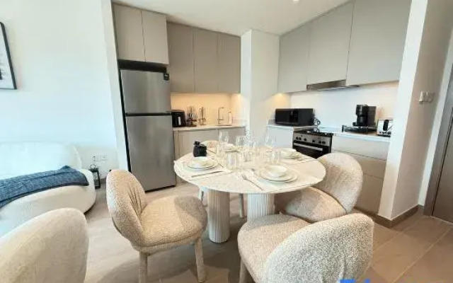 Luxury 1BR | Creek Beach | Pool & Beach