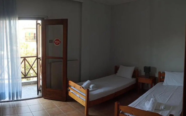 FAMILY'S HOUSE Near The Beach
