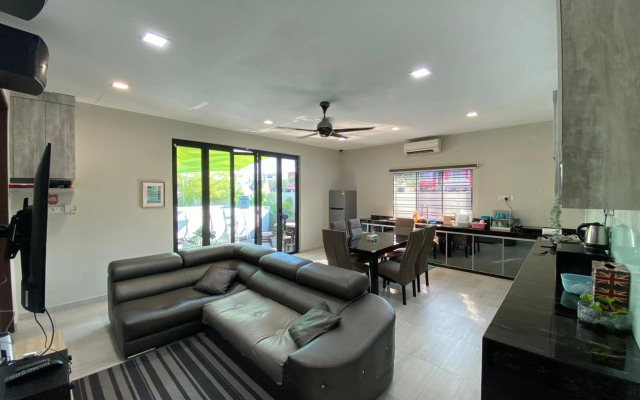 D'Ambiience Private Pool & Garden Residence