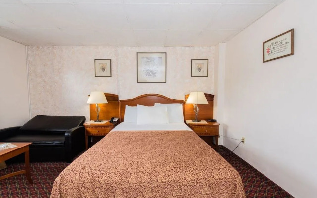 Niagara Parkway Court Motel