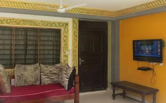 Villa Tuffah 3 Minutes Walk to the Beach - The Villa Comprises