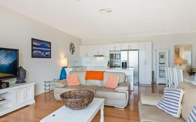 Wharf Apartment Unit 15