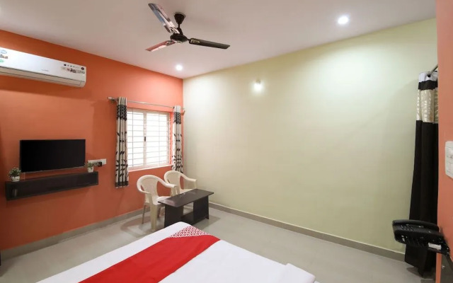 Oyo 18969 H3 Rooms