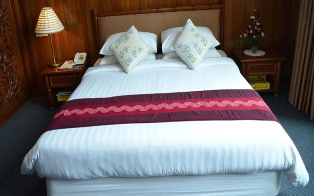 Mya Yeik Nyo Royal Hotel