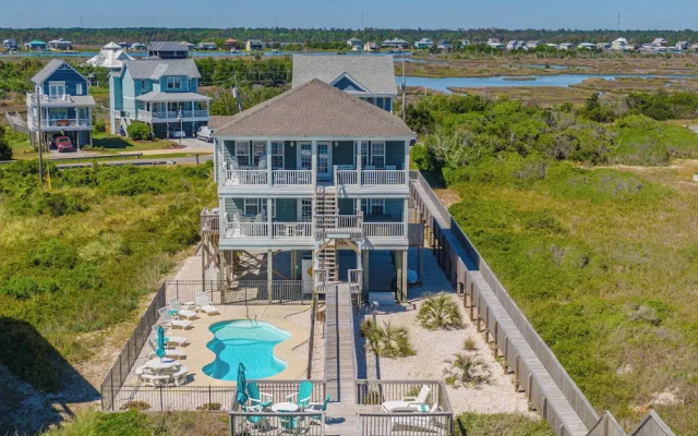 Shore Therapy by Topsail Realty