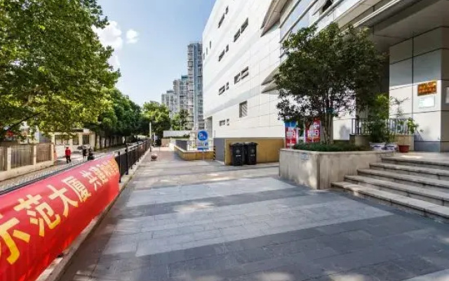 Xiaotu Loft giant screen cinema theme apartment