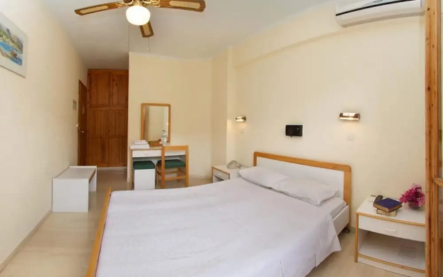 Moustakis Hotel