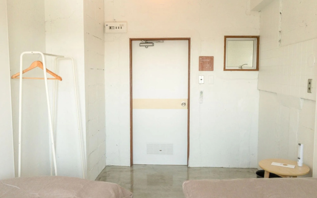 Shibamata Fu-Ten Bed & Local