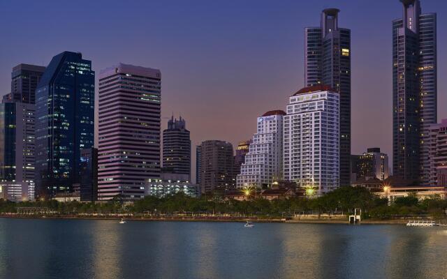 Отель Shama Lakeview Asoke Bangkok Бангкок вид на фасад